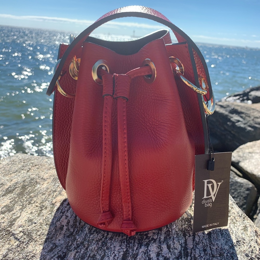 DV Diva’s bag genuine leather